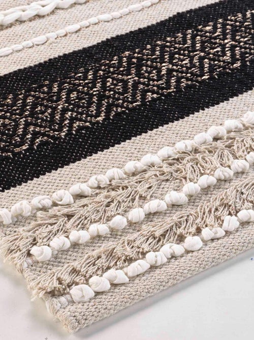 Tapis décoratif au style ethnique - Kiabi