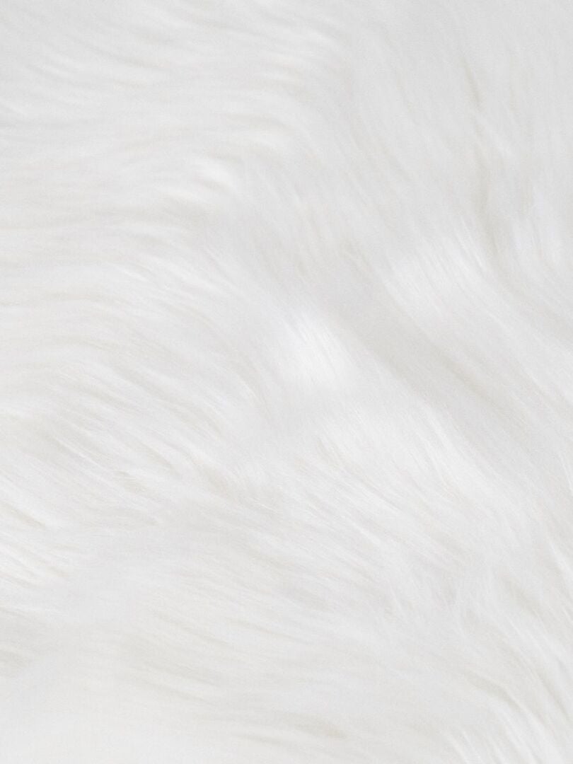 Tapis en fausse fourrure - blanc - Kiabi - 18.00€