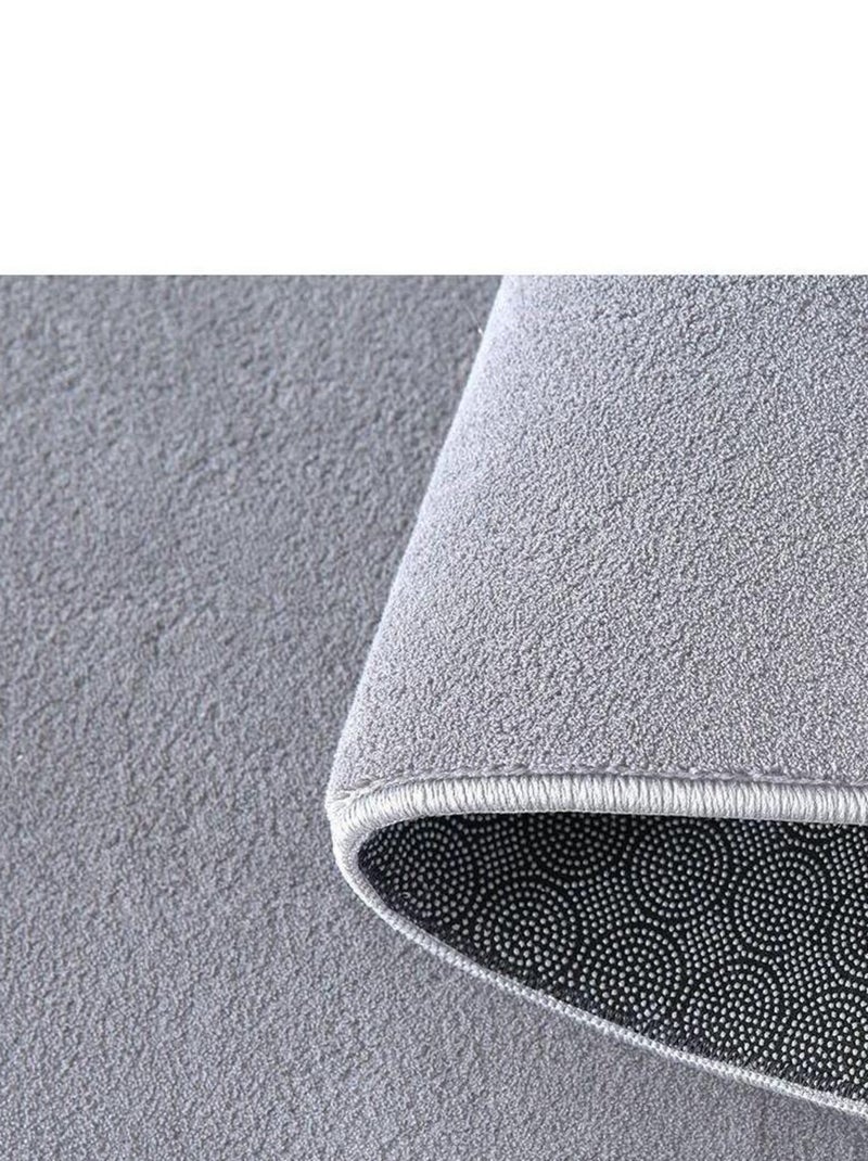 Tapis en microfibre doux uni antidérapant Lars Argenté - Kiabi