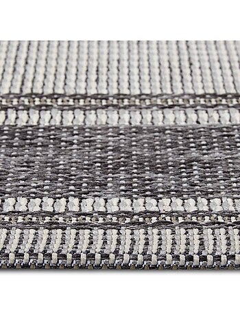 Tapis exterieur, motif géométrique kilim, structure résistante, cast