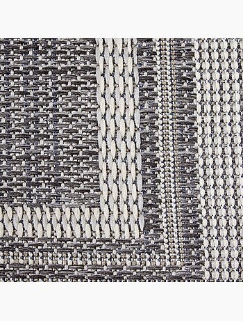 Tapis exterieur, motif géométrique kilim, structure résistante, cast