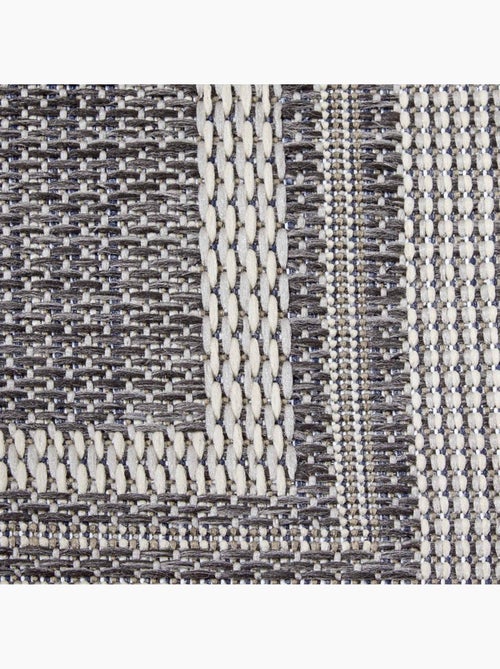 Tapis exterieur, motif géométrique kilim, structure résistante, cast - Kiabi Tapis exterieur, motif géométrique kilim, structure résistante, cast - Kiabi