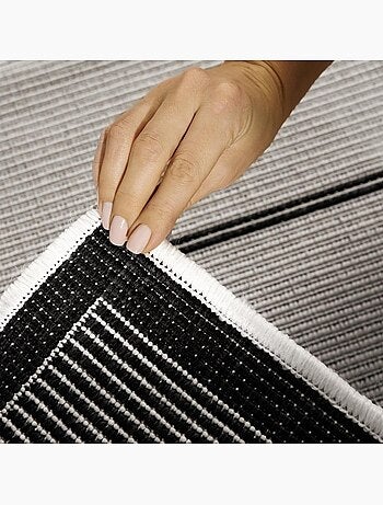 Tapis exterieur sventi géométrique