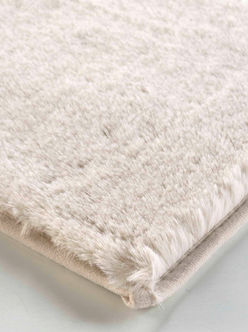 Tapis Feline Imitation Fourrure Beige clair - Kiabi