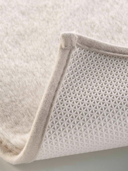 Tapis Feline Imitation Fourrure - Kiabi