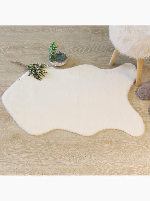 Tapis forme organique à poils longs COUKA - Kiabi