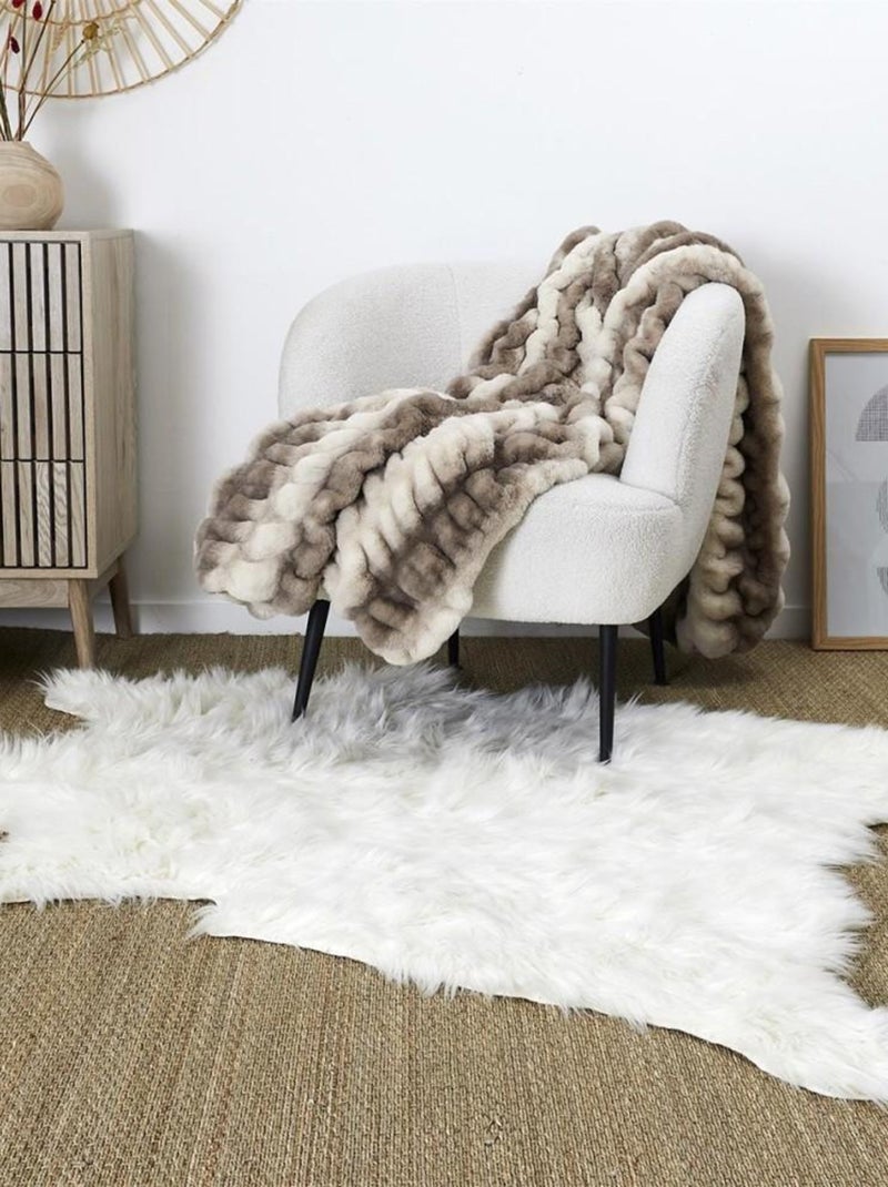 Tapis forme peau de bête imitation fourrure blanc 120x158 cm Blanc - Kiabi