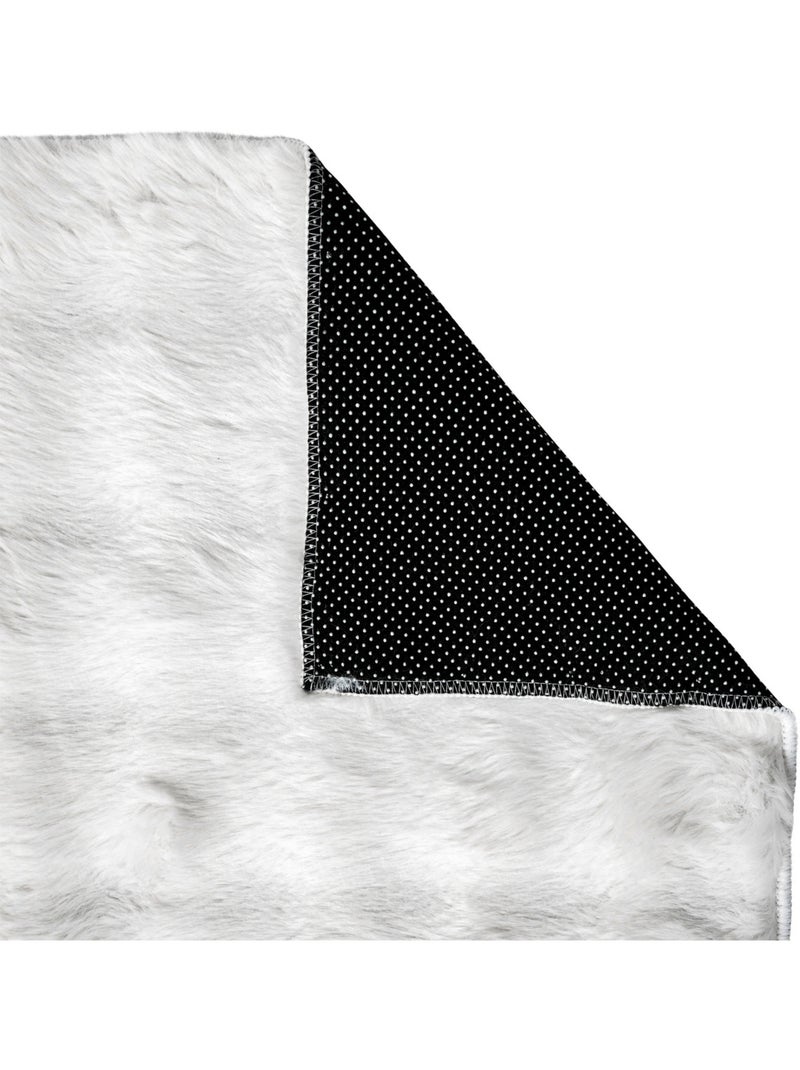 Tapis imitation fourrure ZEPHY Blanc - Kiabi