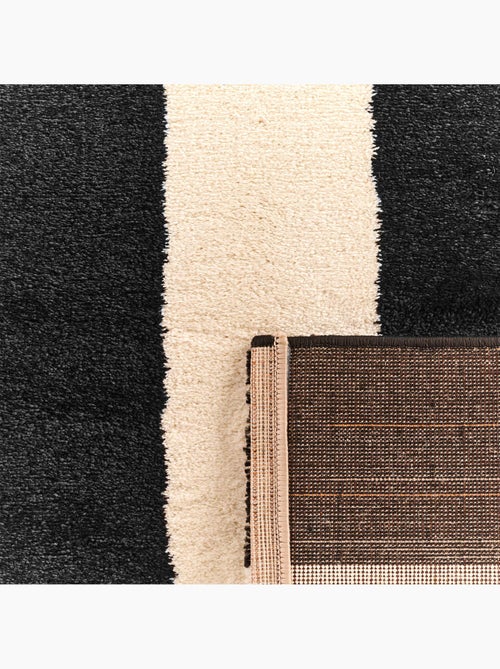 Tapis intérieur rayures noir et blanc Pablo - Kiabi Tapis intérieur rayures noir et blanc Pablo - Kiabi