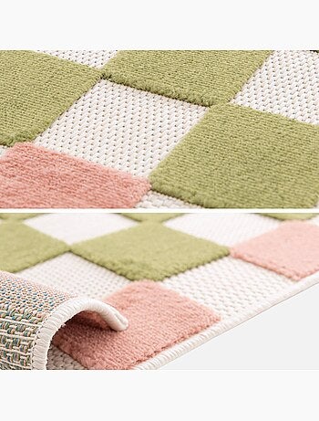 Tapis intérieur/extérieur damier rose et vert Auguste