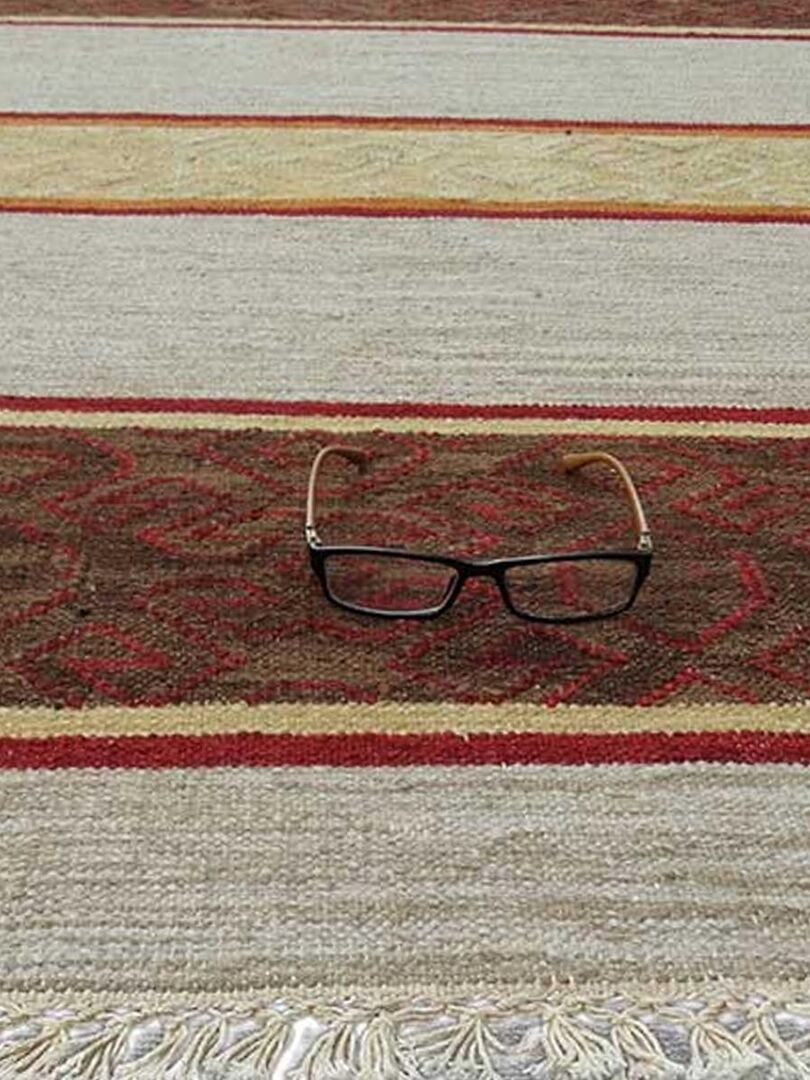 Tapis Kilim Fait Main 80x150 Cm Laine Grise Avec Pompons - Aratashen