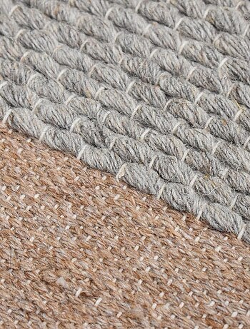 Tapis kilim GRATA, fait à la main en laine motif géométrique