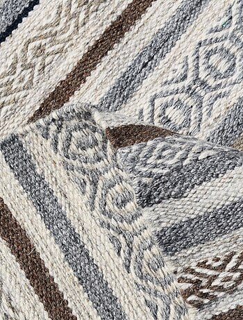 Tapis kilim LALAO, fait à la main en laine motif géométrique
