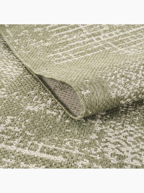 Tapis kilim, motif géométrique, tissé à plat, style ethnique - Kiabi Tapis kilim, motif géométrique, tissé à plat, style ethnique - Kiabi