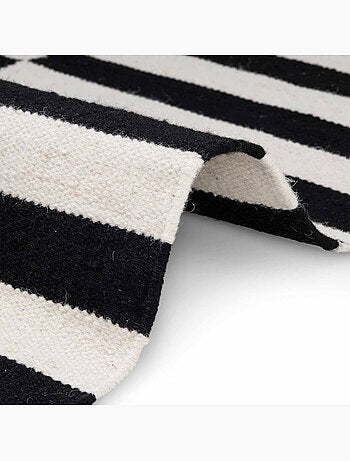 Tapis kilim, motif géométrique, tissé main, donna chic authentique