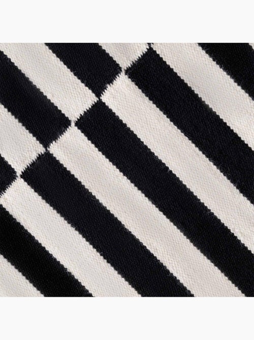 Tapis kilim, motif géométrique, tissé main, donna chic authentique - Kiabi Tapis kilim, motif géométrique, tissé main, donna chic authentique - Kiabi