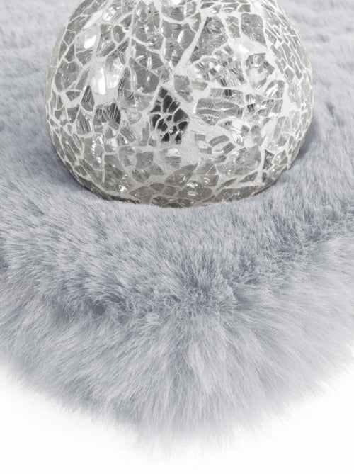 Tapis longs poils shaggy fait à la main motif uni CAREI + - Kiabi