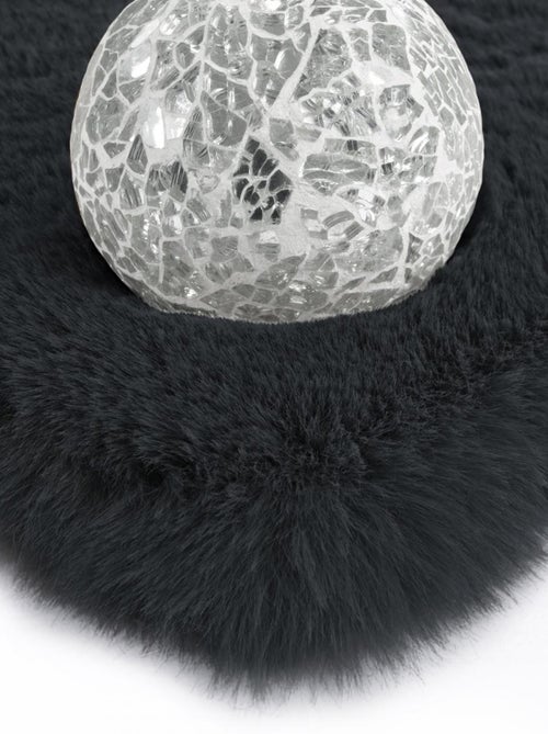 Tapis longs poils shaggy fait à la main motif uni CAREI + - Kiabi