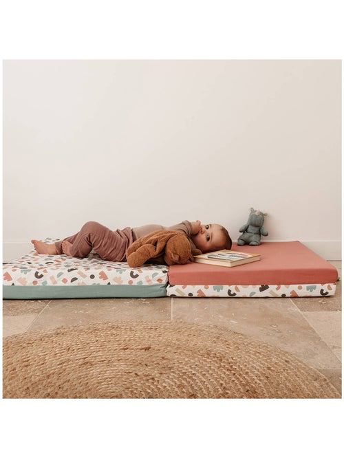 Tapis malin - Caché Coucou - Kiabi