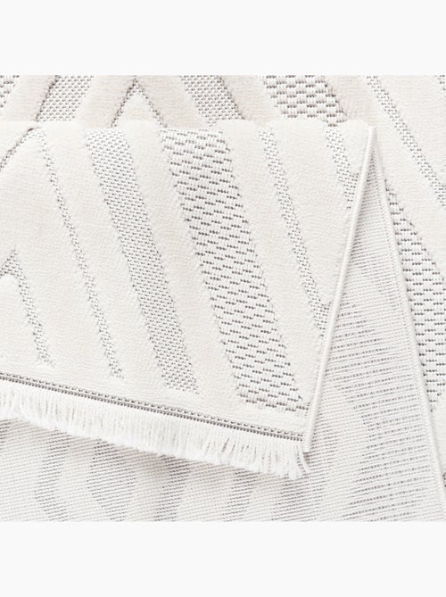 Tapis Oslo Beige Géométrique en Relief - Kiabi
