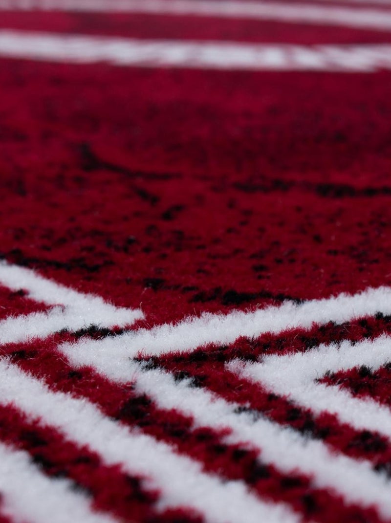 Tapis pour une chambre ou une entrée tissé motif baroque SAPURI Rouge - Kiabi