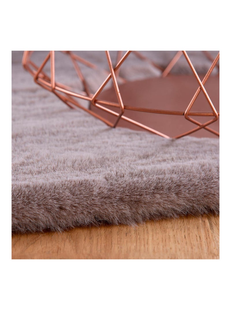 Tapis rectangle doux uni shaggy effet brillant polyester Oceania Taupe - Kiabi