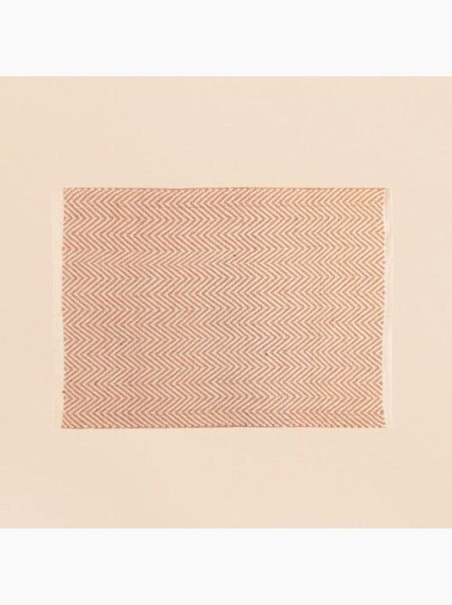 Tapis rectangulaire chevron marron et blanc 90x60cm - Kiabi