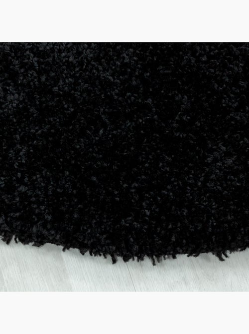Tapis rond poils longs shaggy tissé motif uni UNI I - Kiabi Tapis rond poils longs shaggy tissé motif uni UNI I - Kiabi