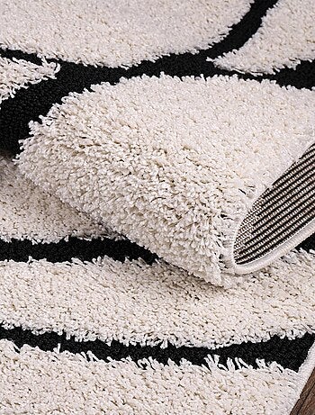 Tapis shaggy tissé motif géométrique POUDA