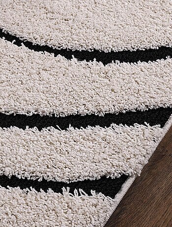 Tapis shaggy tissé motif géométrique POUDA