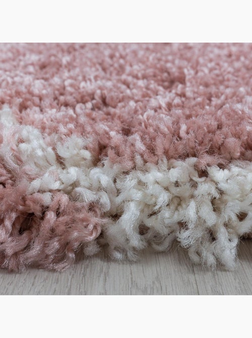 Tapis rond shaggy tissé motif scandinave SCANDINAV A - Kiabi Tapis rond shaggy tissé motif scandinave SCANDINAV A - Kiabi