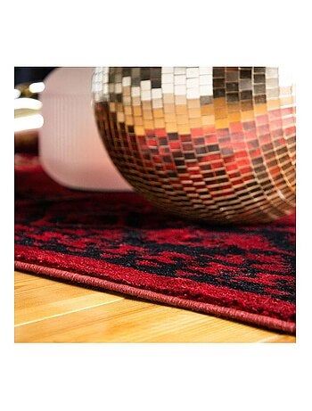 Tapis rouge style oriental poils ras Tosca