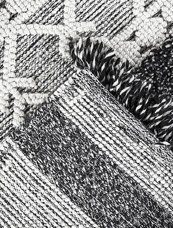 Tapis salon et chambre tissé en laine motif ethnique NOUKA
