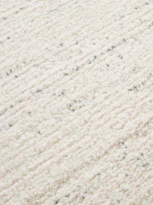 Tapis salon et chambre tissé motif faux uni GLACIA 1 - Kiabi Tapis salon et chambre tissé motif faux uni GLACIA 1 - Kiabi
