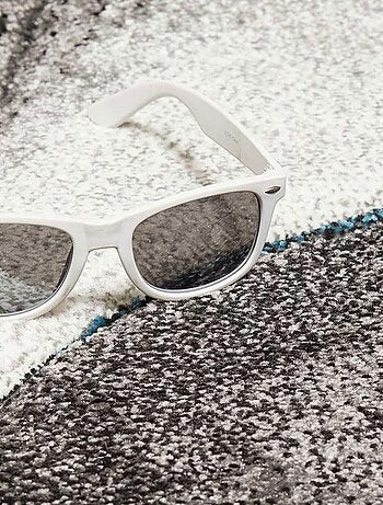 Tapis salon et chambre tissé motif géométrique LYN8 MADILA