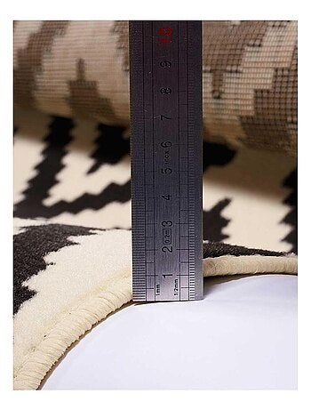 Tapis salon et chambre tissé motif géométrique ORMA