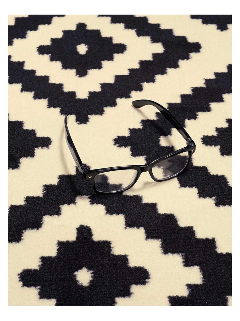 Tapis salon et chambre tissé motif géométrique ORMA Noir - Kiabi