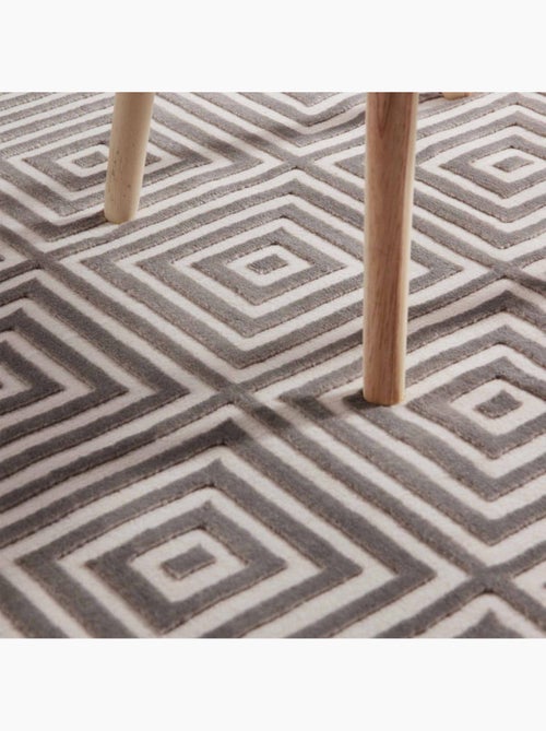 Tapis salon howlite motif géométrique, design graphique et original, confort - Kiabi Tapis salon howlite motif géométrique, design graphique et original, confort - Kiabi