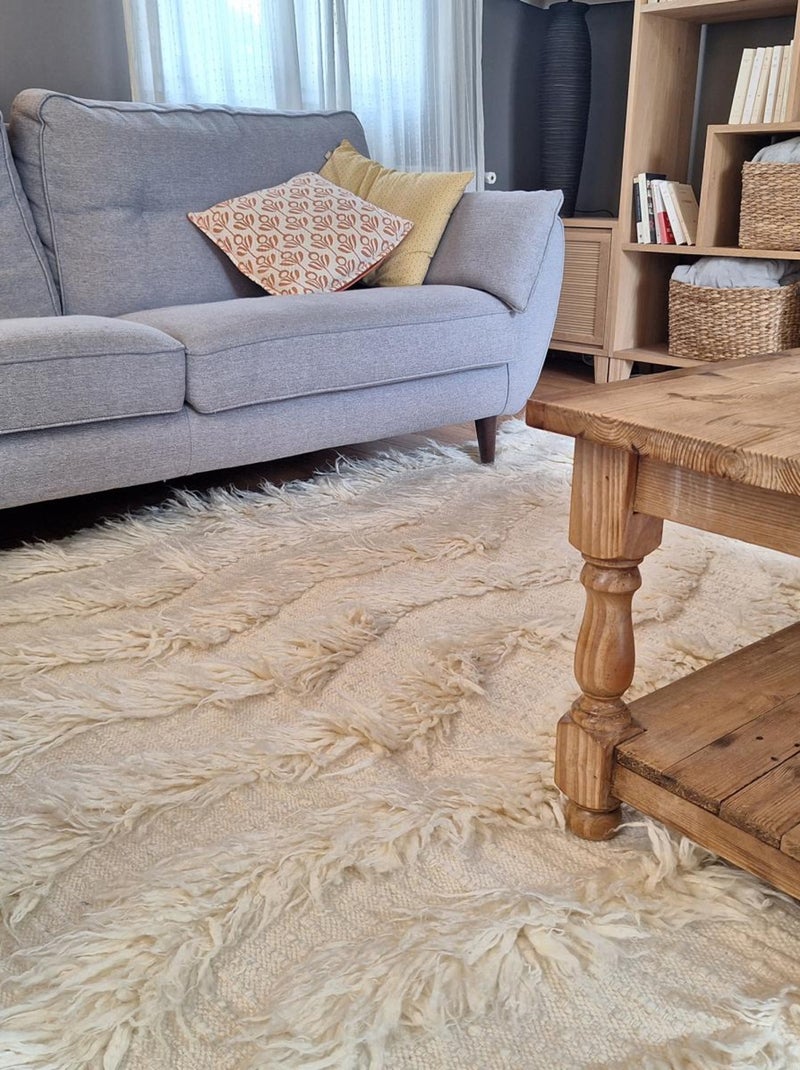 Tapis shaggy fait main en laine motif uni FLOKATA Ecru - Kiabi