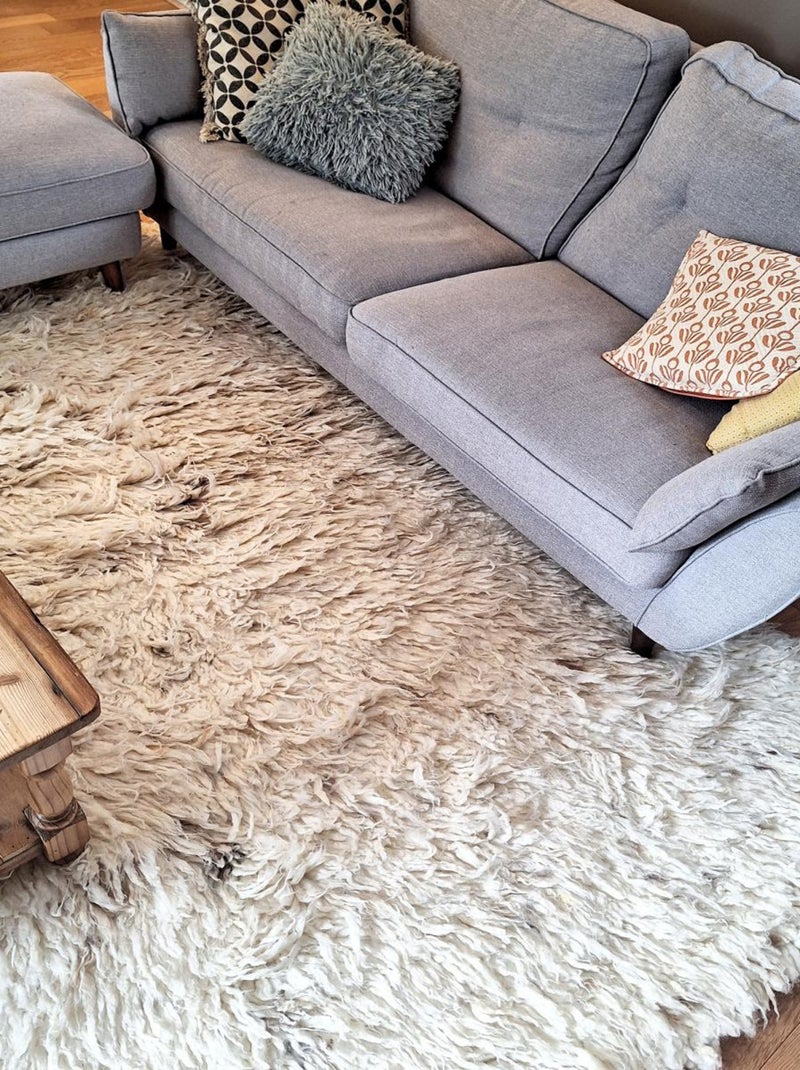 Tapis shaggy fait main en laine motif uni FLOKATO Ecru - Kiabi