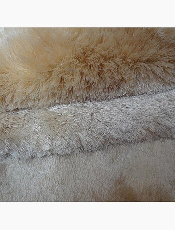 Tapis shaggy fait main motif uni SG FIN