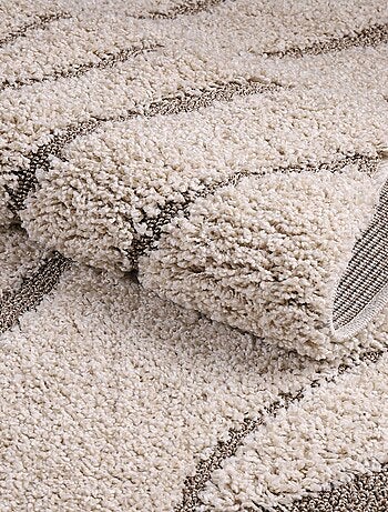 Tapis shaggy tissé motif géométrique POUDA
