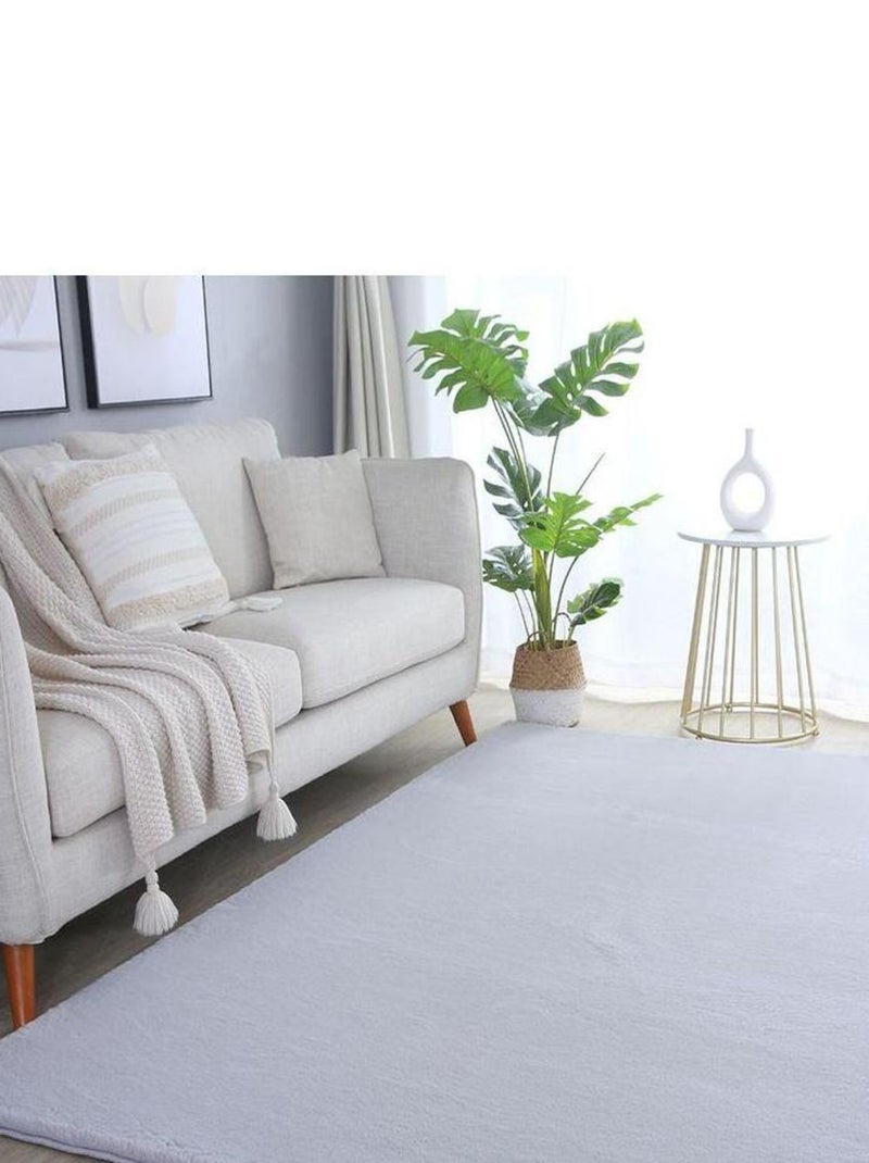 Tapis uni doux à courtes mèches Hector Argenté - Kiabi