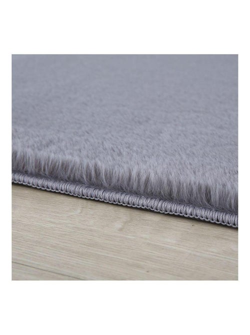 Tapis uni doux à courtes mèches Hector - Kiabi