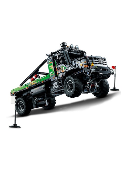 Technic Le camion d'essai 4x4 Mercedes-Benz Zetros - Kiabi