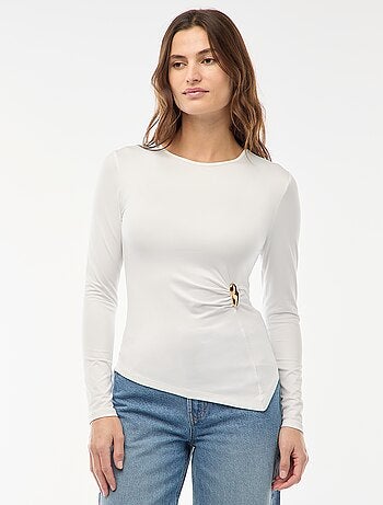 Tee-shirt à manches longues avec bijou doré devant effet twisté