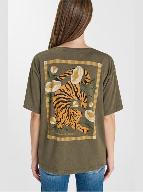 Tee-Shirt ARLO 'Le Temps Des Cerises' - Kiabi Tee-Shirt ARLO 'Le Temps Des Cerises' - Kiabi