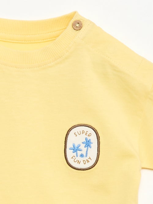 Tee-shirt avec broderie sur poitrine - Kiabi