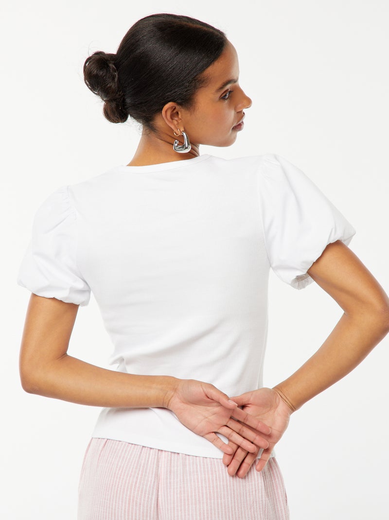 Tee-shirt cintré bi-matière avec manches bouffantes Blanc - Kiabi