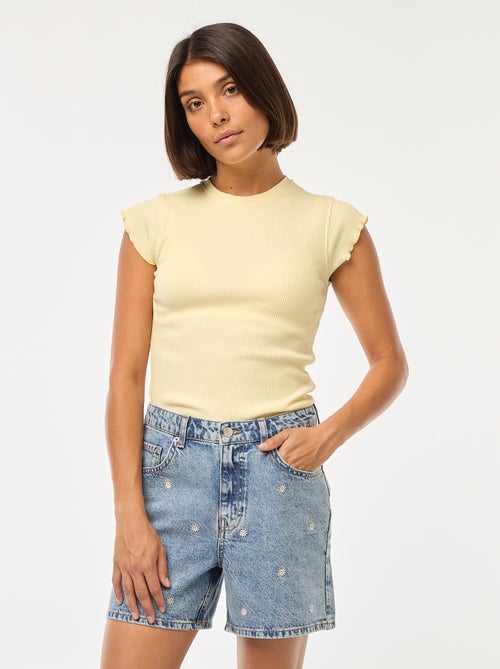 Tee-shirt côtelé avec manches volantées - Kiabi